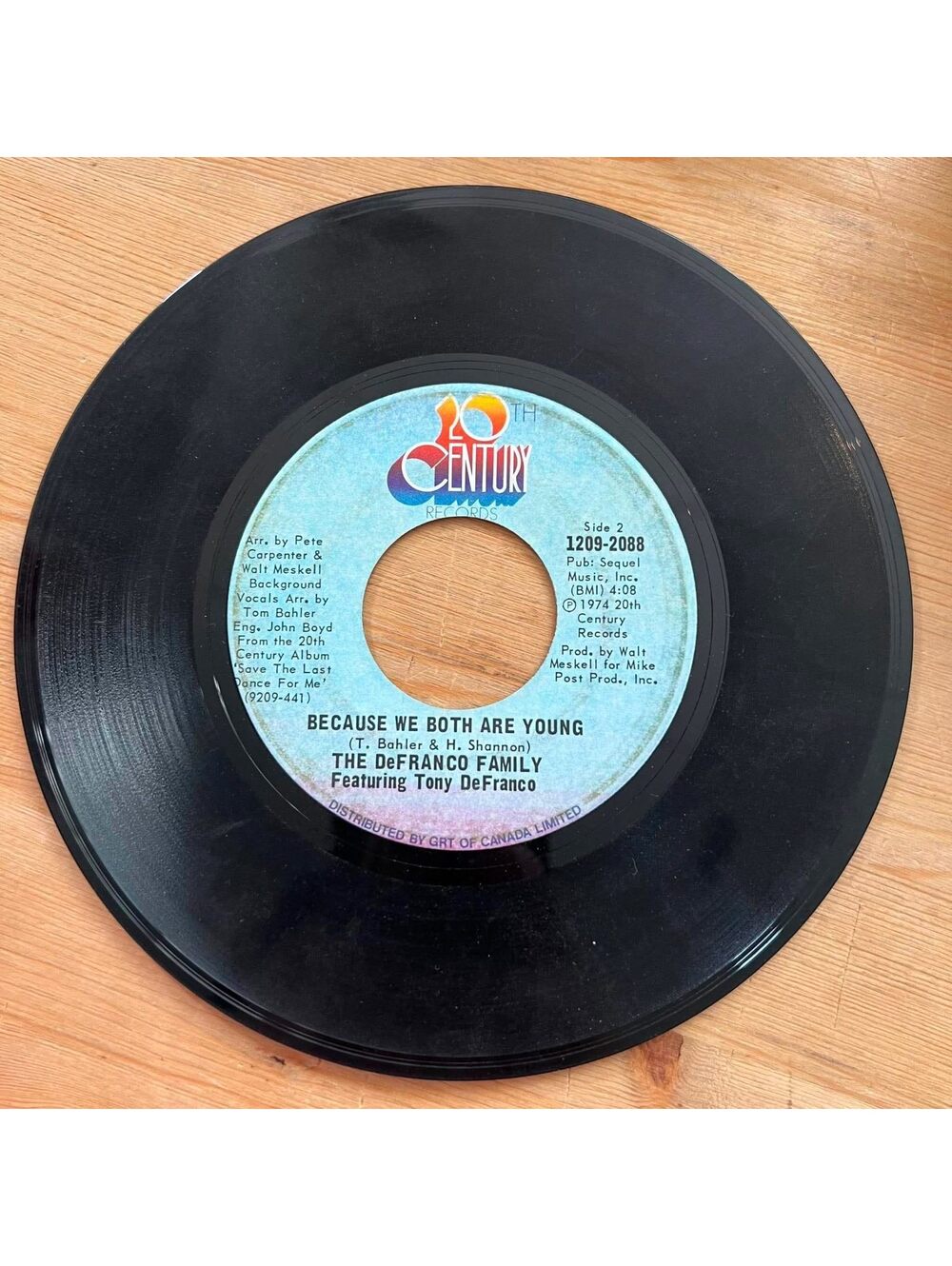 The DeFranco Family - Because we Both are Young 45rpm VG+ R08